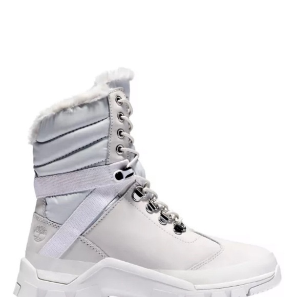 Timberland White Winter Boots with Chunky Sole - Picture 6 of 7
